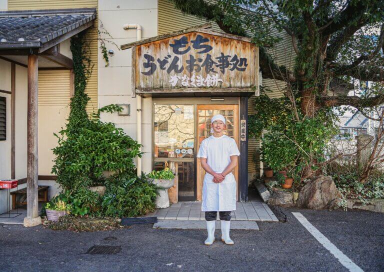 かなくま餅11号線の店主